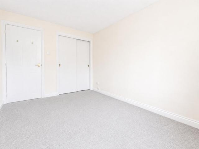 Flat for rent in Fishersgate, West Sussex