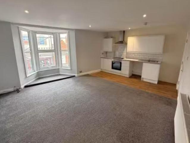 House for rent in Roselands, Eastbourne