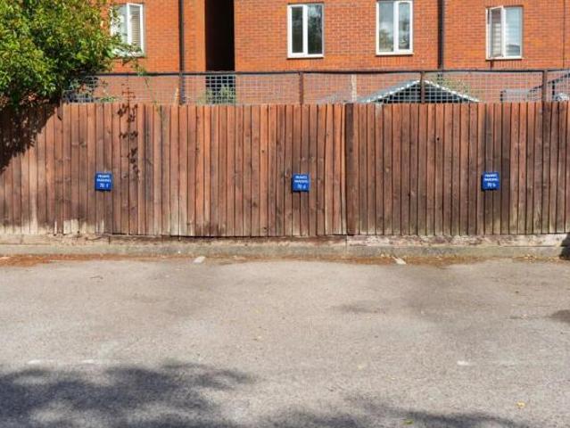 Flat for rent in South Lane, West Yorkshire