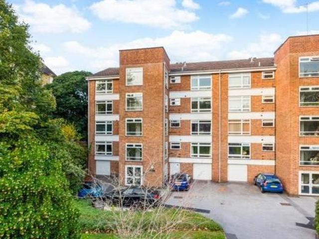 House for rent in Surrey, England