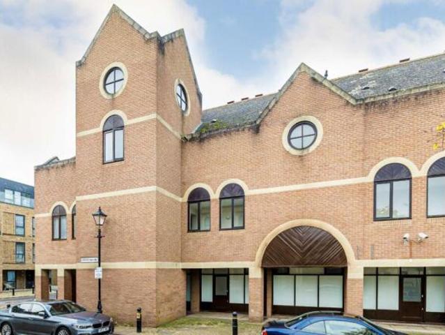 Flat for rent in Isleworth, Greater London