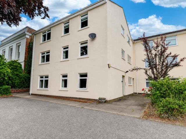 Flat for rent in Sydenham, Green Close