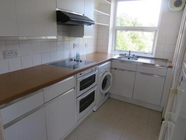 Flat for rent in Sydenham, Green Close