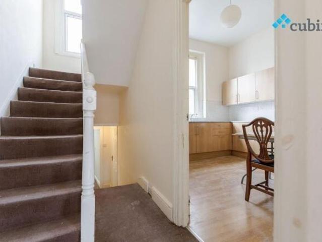 Flat for rent in Cat Hill