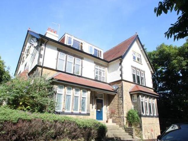 House for rent in Oakwood, Leeds