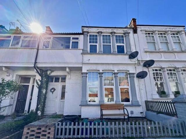 House for rent in Alton Barnes, Essex