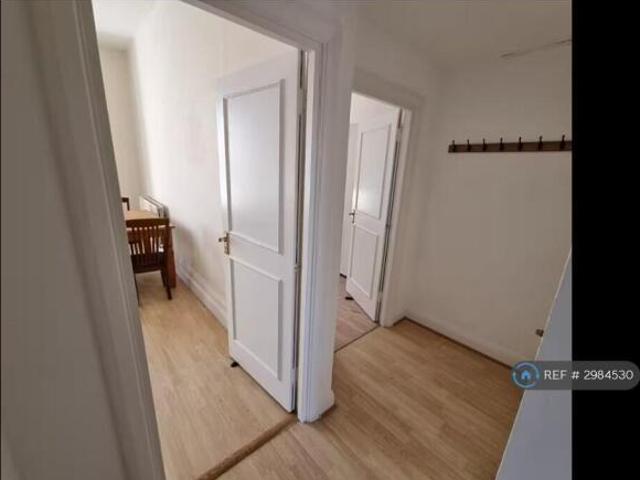 Flat for rent in Cat Hill