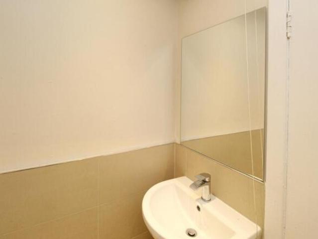 Flat for rent in Leith, Scotland