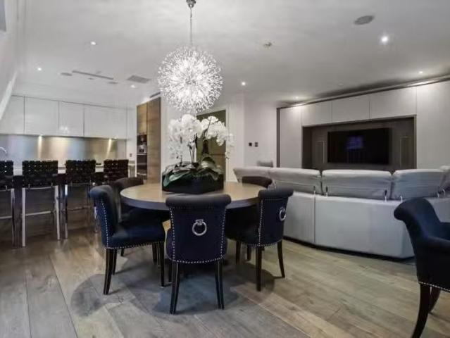 House for rent in Blackhills, Surrey