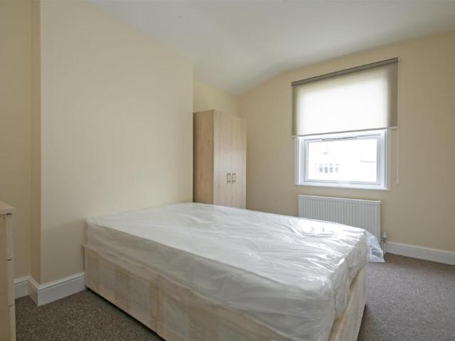 Flat for rent in Tooting Graveney, Isle Of Man