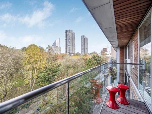 Flat for rent in Cat Hill