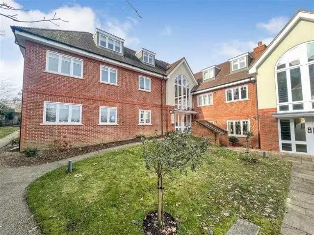 House for rent in Hatching Green, Five Acres