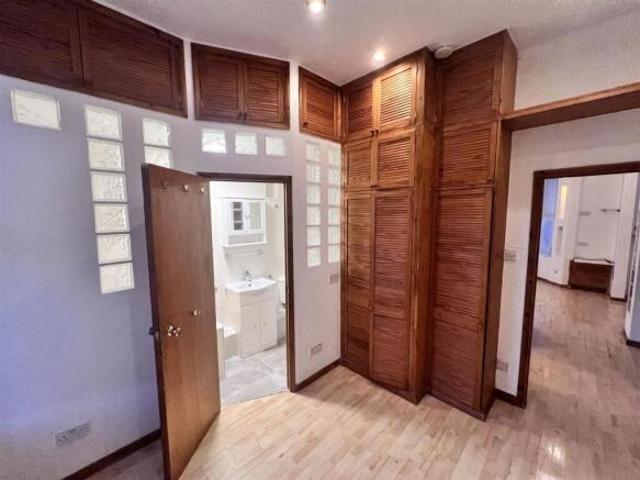 Flat for rent in Cat Hill