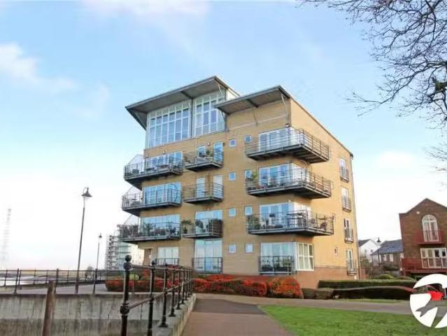 House for rent in Swanscombe and Greenhithe, Monks Orchard