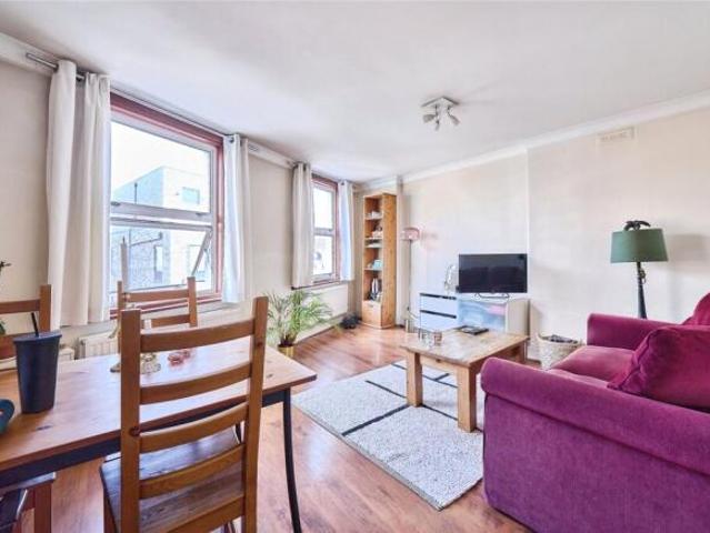 Flat for rent in Cat Hill