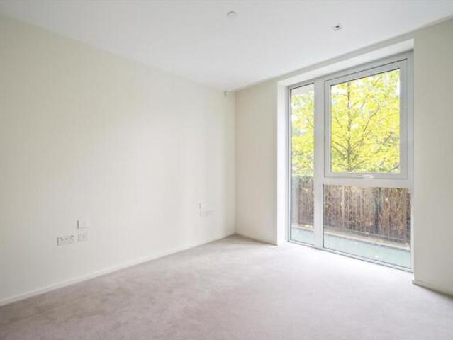 Flat for rent in Cat Hill