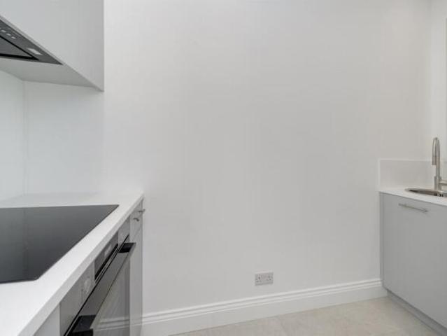 Flat for rent in Cat Hill