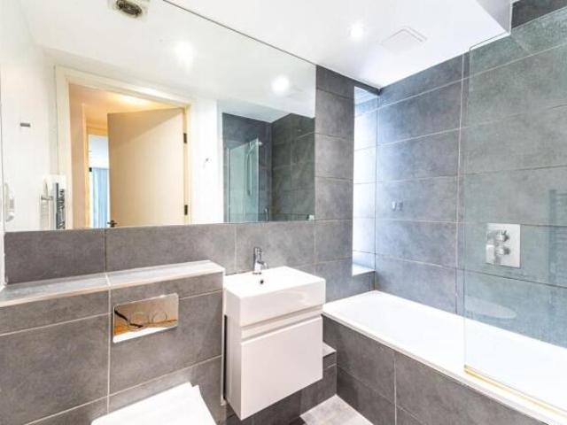 Flat for rent in Cat Hill