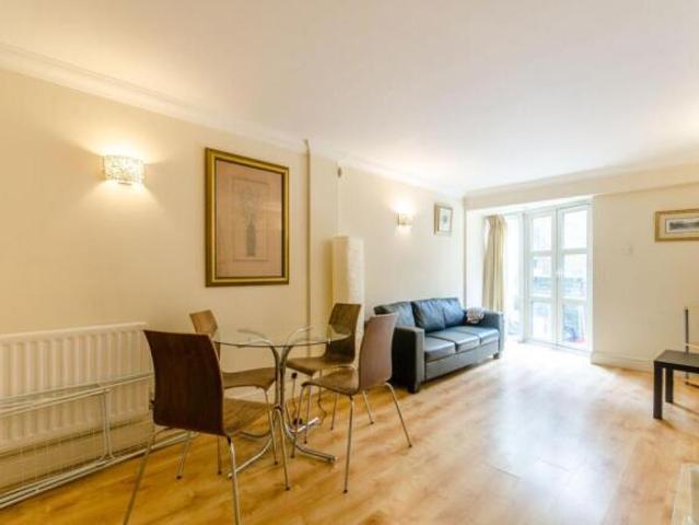Flat for rent in Cat Hill