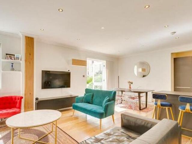 House for sale in Lyons, Greater London