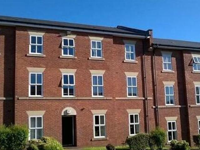 House for rent in Calderstones