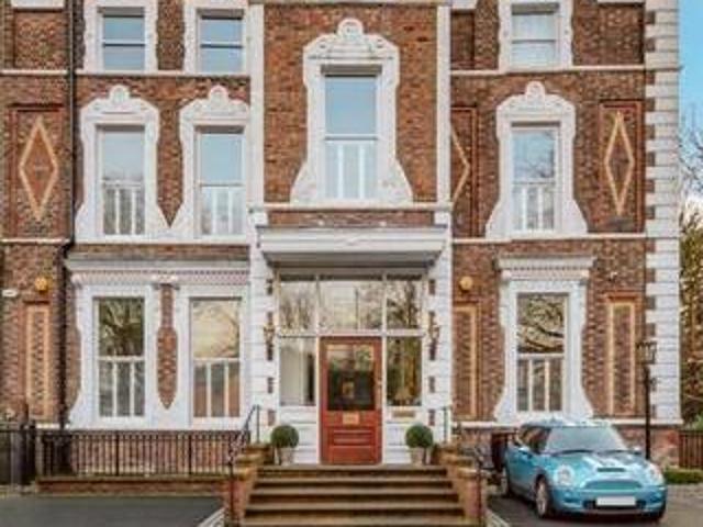 House for rent in Calderstones