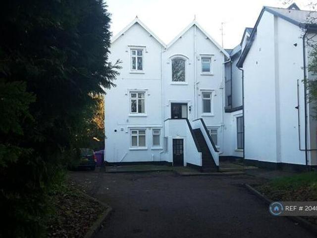 House for rent in Calderstones