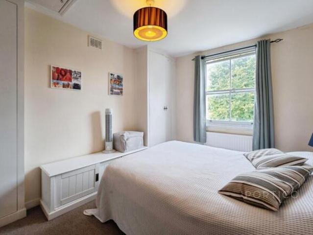 Flat for rent in Cat Hill