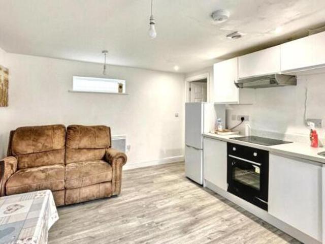 Flat for rent in Feckenham, City Of Bristol