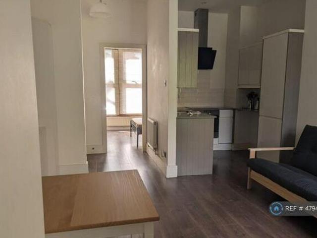 House for rent in Lyons, Greater London