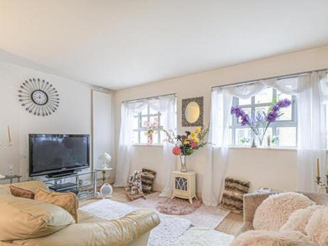 House for rent in Lyons, Greater London