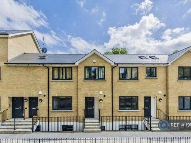 House for rent in Lyons, Greater London