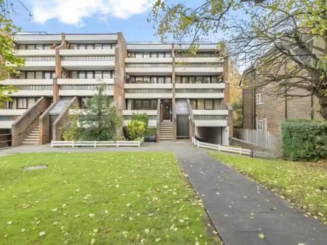 House for rent in London Borough of Bromley, Greater London