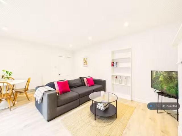 House for rent in Ewens Farm, Golden Valley