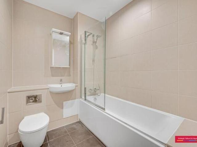 Flat for rent in Cat Hill