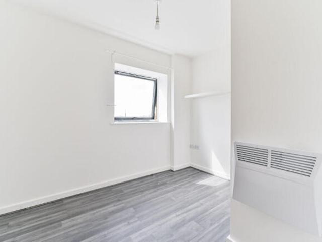 Flat for rent in London Borough of Croydon, Norbury