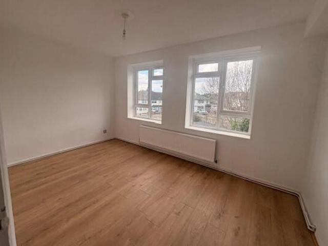 Flat for rent in Ilford, Greater London