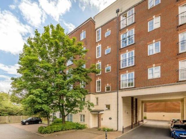 Flat for rent in Dulwich, Greater London