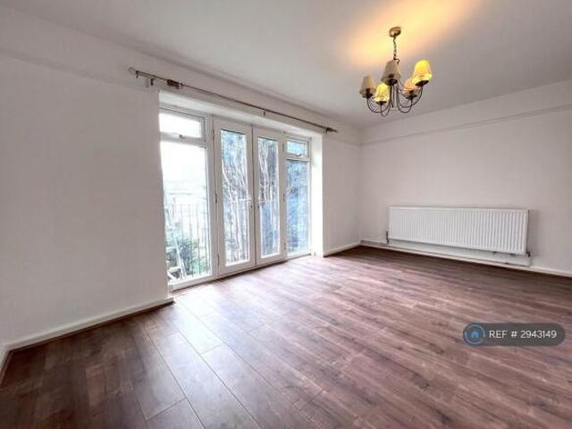 Flat for rent in Cat Hill