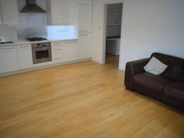 Flat for rent in Chilworth Old Village, Test Valley