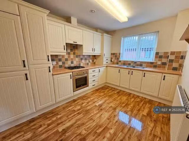 House for rent in Capenhurst, Cheshire