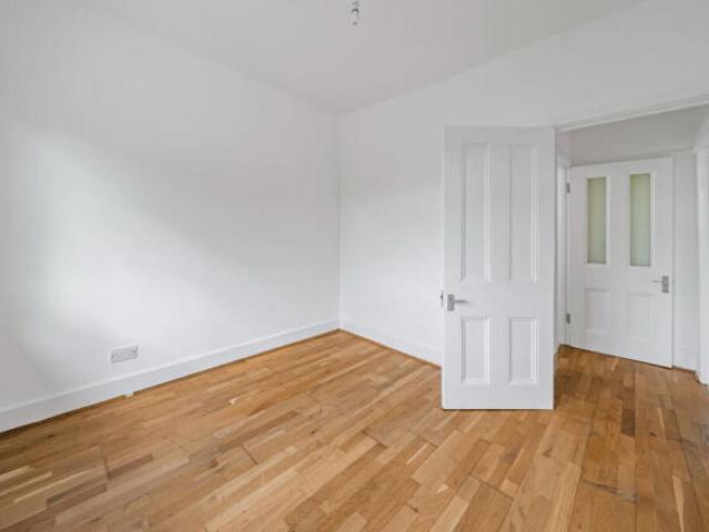 Flat for rent in Cat Hill