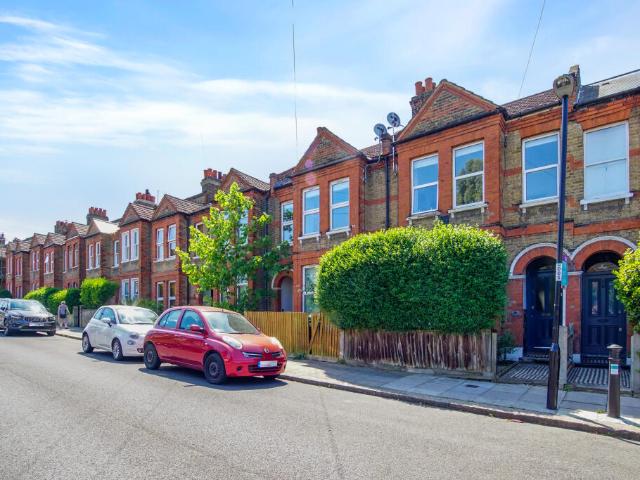Flat for rent in Catford