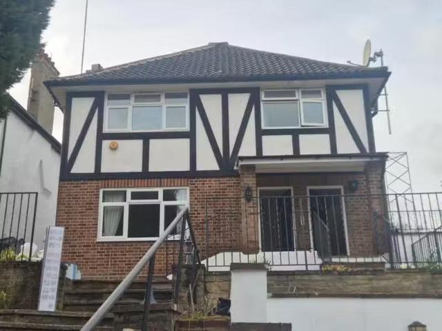 House for rent in New Barnet, Greater London