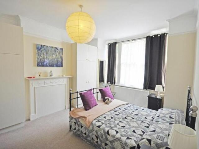 Flat for rent in Barnes, Greater London
