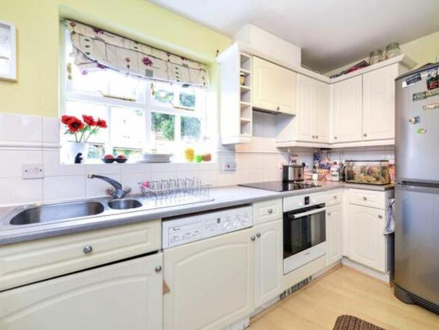 Flat for rent in Tooting, Greater London