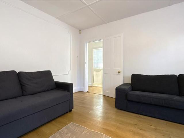 Flat for rent in Cat Hill, Isle Of Man