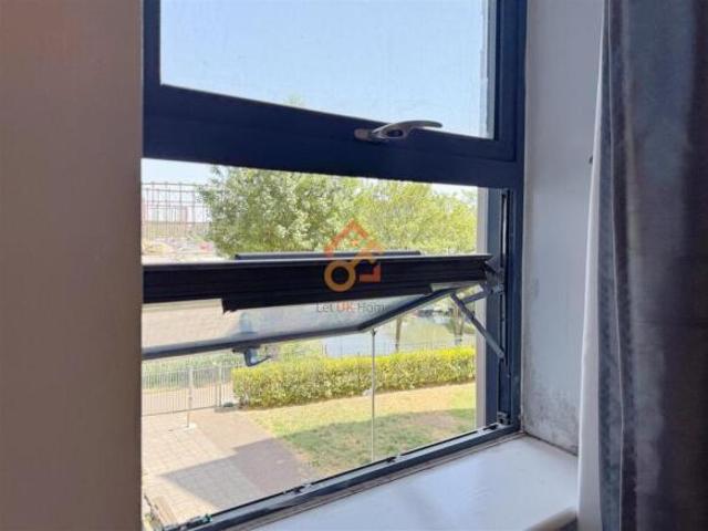 Flat for rent in Cat Hill