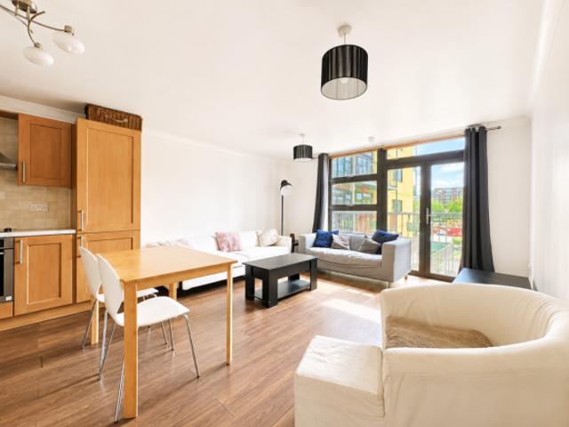 Flat for rent in Cat Hill