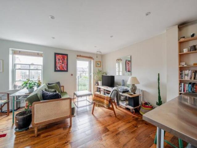 Flat for rent in Cat Hill